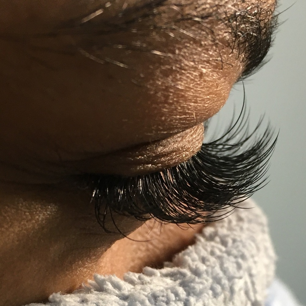 Eyelash Extensions Full Set - Picture 5 of 10